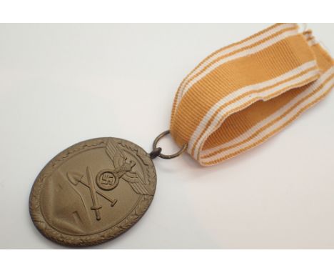 WWII Third Reich German West Wall medal