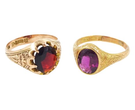 Early 20th century single stone garnet ring, Birmingham 1914 and a similar 9ct rose gold garnet ring, Chester 1919, both shan