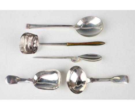 A William IV silver Fiddle pattern caddy spoon, London 1830 by Benjamin Davis, length 9.5cm, a silver Fiddle pattern caddy sp