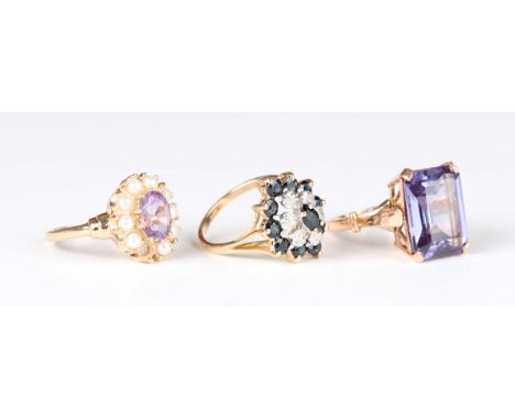 An Egyptian gold and synthetic colour change sapphire solitaire ring, weight 5.6g, ring size approx P1/2, a gold, sapphire an
