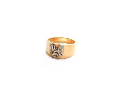 A Diamond Ring, stamped '14K', finger size QGross weight 8.4 grams.