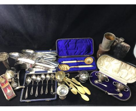 A cased pair of silver salts, Birmingham, 1918, Mappin &amp; Webb, one lacking liner and a silver mustard, together with a go