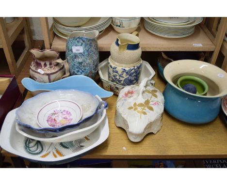 VARIOUS CERAMICS TO INCLUDE A BRETBY JARDINIERE, BRETBY CHAMBER POT, POOLE CHICKEN PATTERN SERVING DISH AND OTHER MIXED WARES