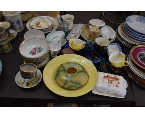 QUANTITY OF CUPS, SAUCERS, ENGLISH PORCELAIN BOWLS ETC