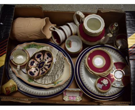 Ceramics - A Paragon tea service, red border, floral decoration, teapot, five cups, six saucers, milk jug and sugar bowl; a C