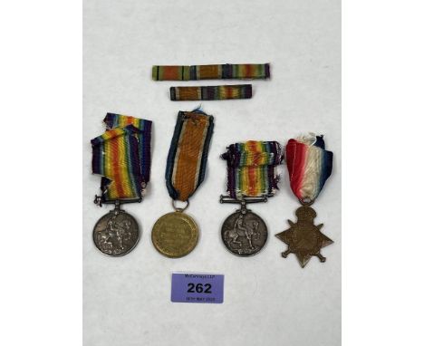 A pair of WWI medals for 3572 PTE F.G. PASSEY WORC. R; a War Medal for 20875 PTE. H. PUGH WORC. R and a 1914-15 Star for. T.S