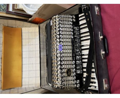 A Hobner Atlantic IV piano accordion