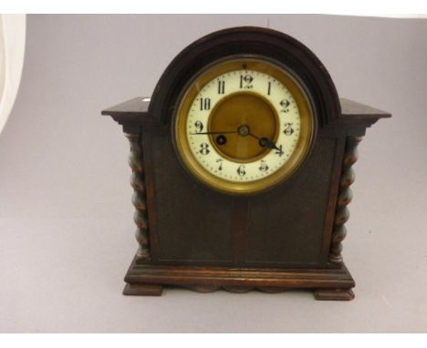 German (Konkurrenz, Carl Werner) chiming oak mantel clock