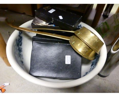 Collection of metalware including jam pan, copper kettle, two brass long handled pans, various cased cutlery and ceramic wash