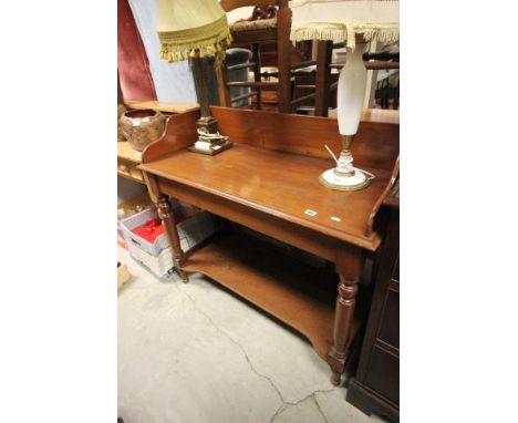 Victorian mahogany washstand with gallery back & pot shelf