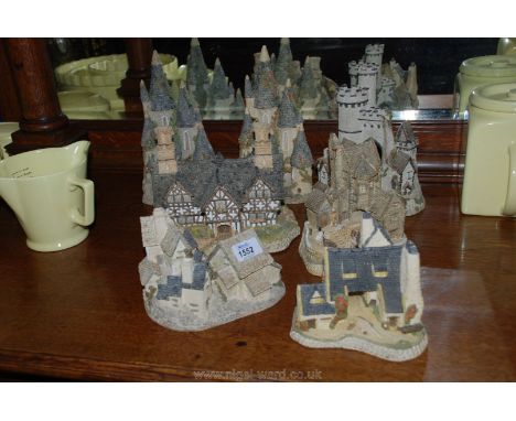Seven David Winter models including 'The Castle Gate', 'Cornish Harbour', 'Devoncare', 'Brookside Hamlet', 'Fairytale Castle'