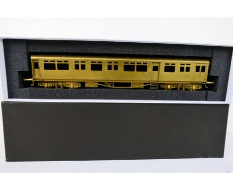 San Cheng (China) - A boxed brass and unpainted O gauge San Cheng A30 Late Version AutoCoach . The model appears to be in Min