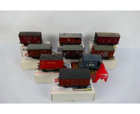 Slaters Wagon Kits - Parkside Dundas - A rake of nine boxed kit built O gauge wagons. The wagons are all unmarked and built t