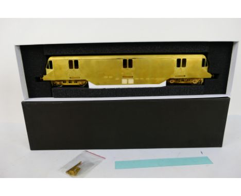 San Cheng (China) - A boxed brass and unpainted O gauge San Cheng GWR Parcels Railcar. The model appears to be in Mint condit