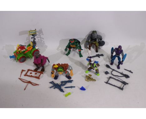 Playmates - Teenage Mutant Ninja Turtles - A collection of vintage Turtles figures including Splinter, Rocksteady, Foot Soldi