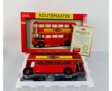 Sun Star - A boxed Limited Edition 1:24 scale Sun Star #2902 RM254 VLT254 'The Standard Routemaster'. The model appears to be