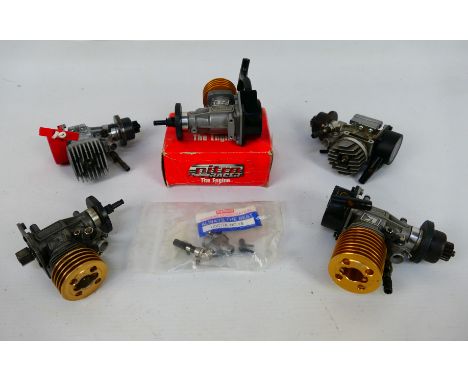 Kyosho - Magnum - Five mainly unboxed RC model car nitro engines with a bag of associated parts. Lot consists of a boxed Kyos