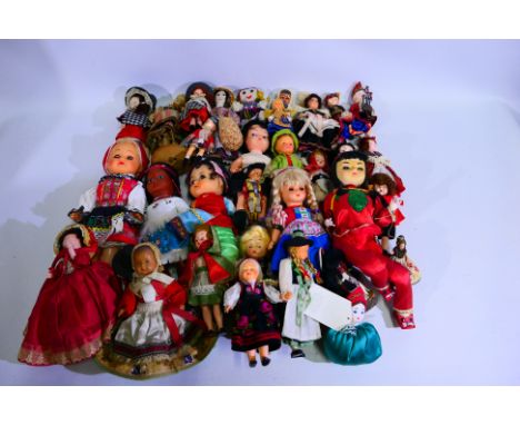 Rogark - Costume Dolls - A collection of mostly vintage dolls including an original Gwyneth Welsh doll and similar. Some are 