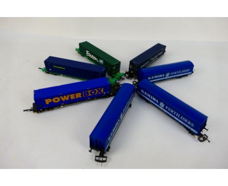 Bachmann - Lima - 2 x sets of Intermodal bogie flat wagons with 45 foot containers in various liveries and 3 x 82T bogie pall