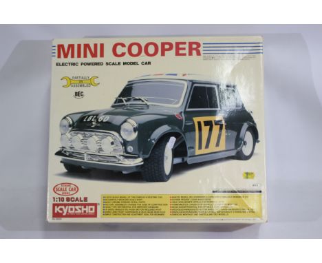 Kyosho - Tamiya - Others - A collection of spare parts and tools suitable for nitro and electric remote control car modelling