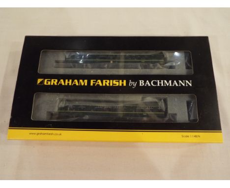Graham Farish by Bachmann - an N Gauge model 2-Car DMU, Class 108, BR green livery # 371-880, 6 DCC, appears mint in original