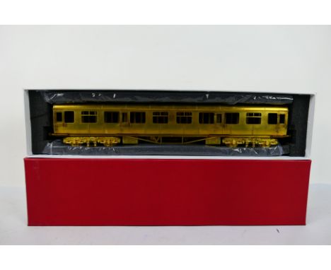 San Cheng (China) - A boxed brass and unpainted O gauge San Cheng Dia.D127 Collett Coach. The model appears to be in Mint con