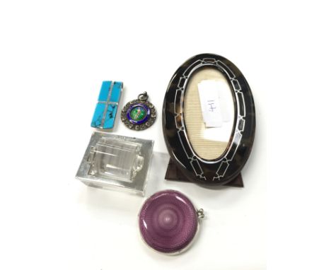 A silver stamp moistener together with a silver brooch, a ladies mauve enamelled compact, Birmingham 1930, a 925 money clip a