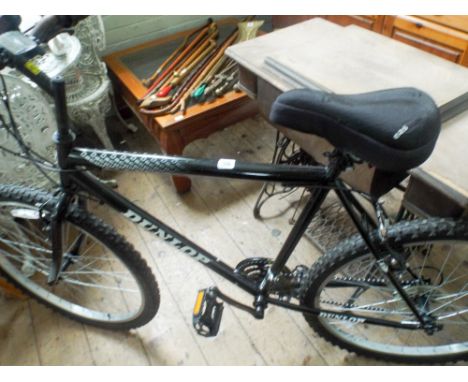 A black Dunlop Sport gent's bicycle 