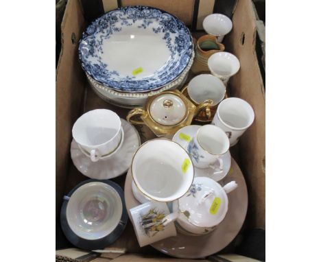 A box of assorted china, to include Royal Worcester