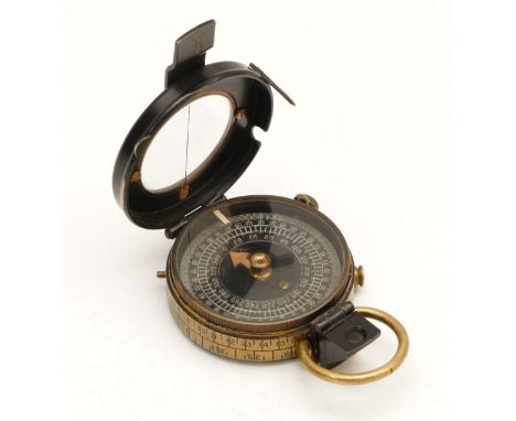 WWI 1918 British Officers Military compass, F-L No. 121336 with leather case.