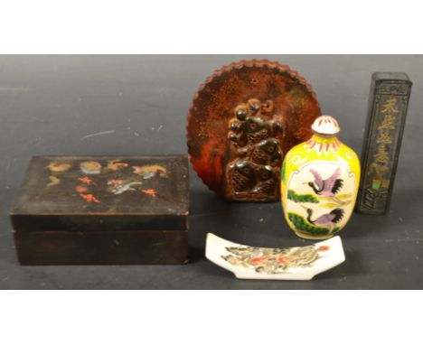 A Chinese snuff bottle; a lacquer box; etc
