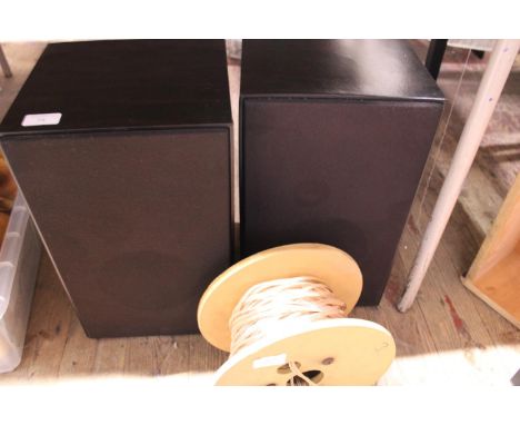 A pair of vintage  Grundig speakers &amp; a roll of speaker cable. Shipping unavailable. 
