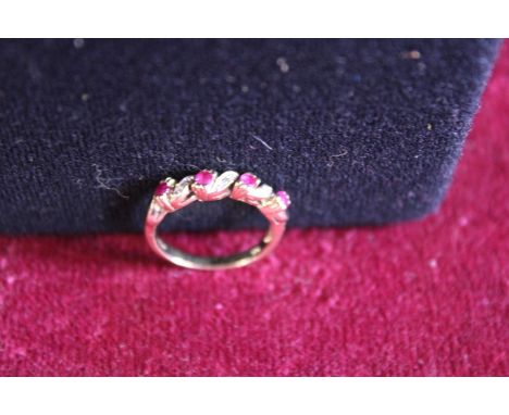 A Ladies ruby &amp; diamond 9ct gold ring 