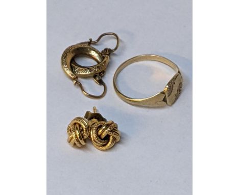 A 9ct gold signet ring, 1.4g and 9ct gold earrings, 0.9g, and another set of 9ct gold earrings, 1.2gLocation: 