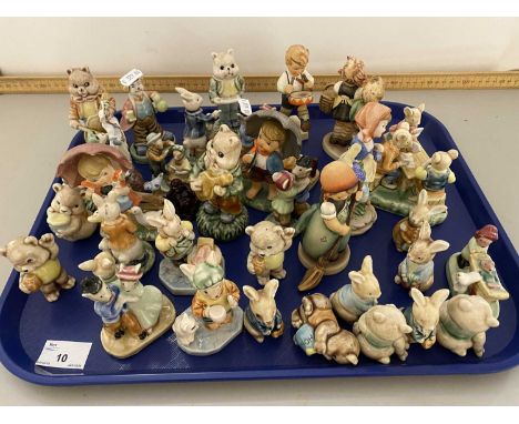 Mixed Lot: Various assorted small animal ornaments and other figures to include Hummel