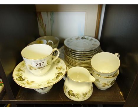 Royal Doulton, 6 place afternoon tea set including sandwich plate, cream jug and sugar basin, pattern Larchmont