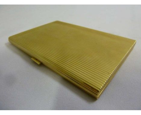 18ct gold cigarette case, ribbed hinged sides (approx 220g)