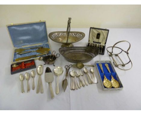 A quantity of silver plate to include Mappin and Webb flatware, fruit dishes and servers