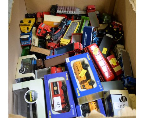 Selection of boxed and loose die-cast model vehicles, including Oxford Commericals; Oxford Military; Base-Toys Ltd; Oxford Di