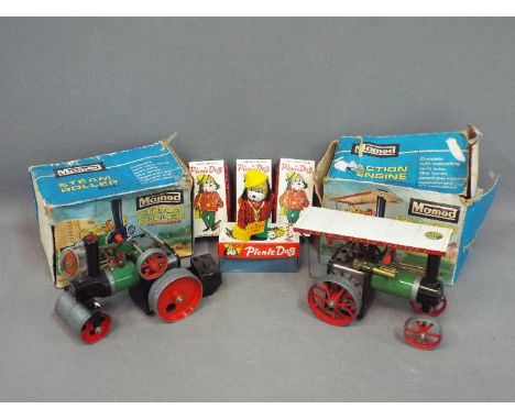 Mamod and other - A boxed Mamod TE1a Traction Engine plus a boxed Mamod SR1a Steam Roller both in Playworn condition in Poor 