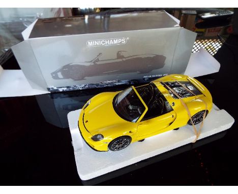 Minichamps - a 1:18 scale diecast model Porsche 918 Spyder, 2013 issued in a limited edition of 504