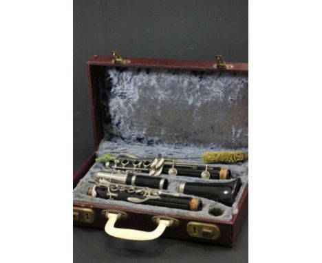 Cased Boosey & Hawkes clarinet