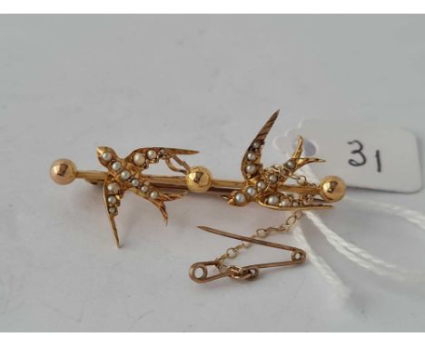 A pretty Victorian double swallow pearl brooch 15ct gold    3.7 gms