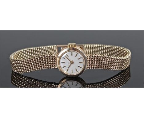 Zenith 9 carat gold ladies wristwatch, the signed white dial with baton hours, manual wound, with 9 carat gold bracelet strap