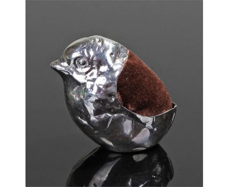 Sterling silver novelty pin cushion, modelled as a chick, 55mm long