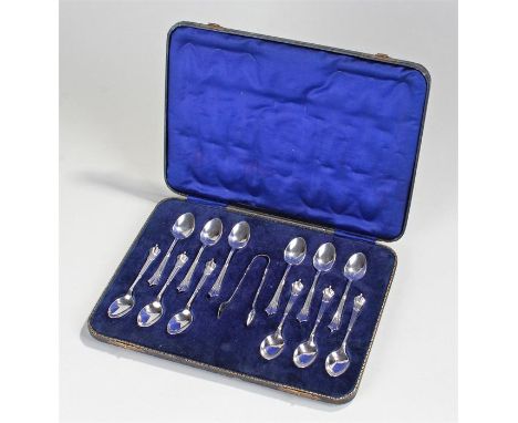 George VI cased silver teaspoon set, Sheffield 1951, maker Harrison Brothers & Howson, consisting of twelve teaspoons and a p
