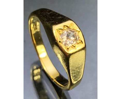 18ct Gold ring set with a single diamond in a square mount size 'T' &amp; 7.7g