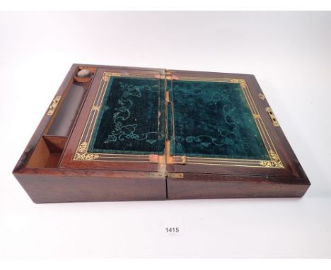 A 19th century mahogany writing slope with mother of pearl inlay, 35 x 23cm 