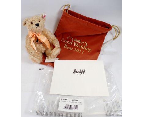 A Steiff Royal Wedding Bear 2011, limited edition with bag and certificate 