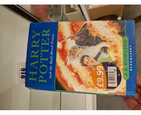 HARRY AND THE HALF BLOOD PRINCE FIRST EDITION 2005.